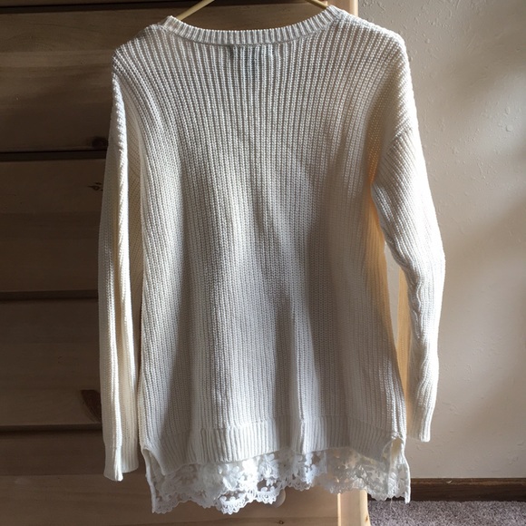 Forever 21 Women’s sweater size small - Picture 2 of 7